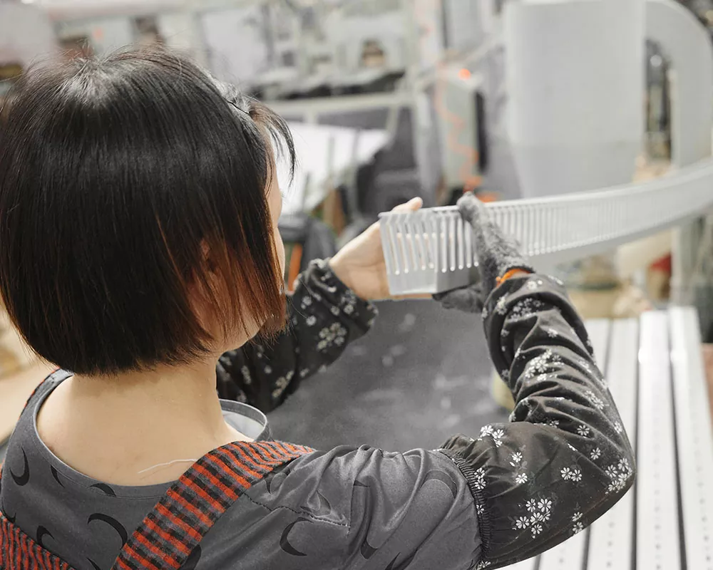 Jakie są różnice między certyfikatem CE a normami krajowymi dotyczącymi listew nośnych z tworzywa sztucznego PCV?