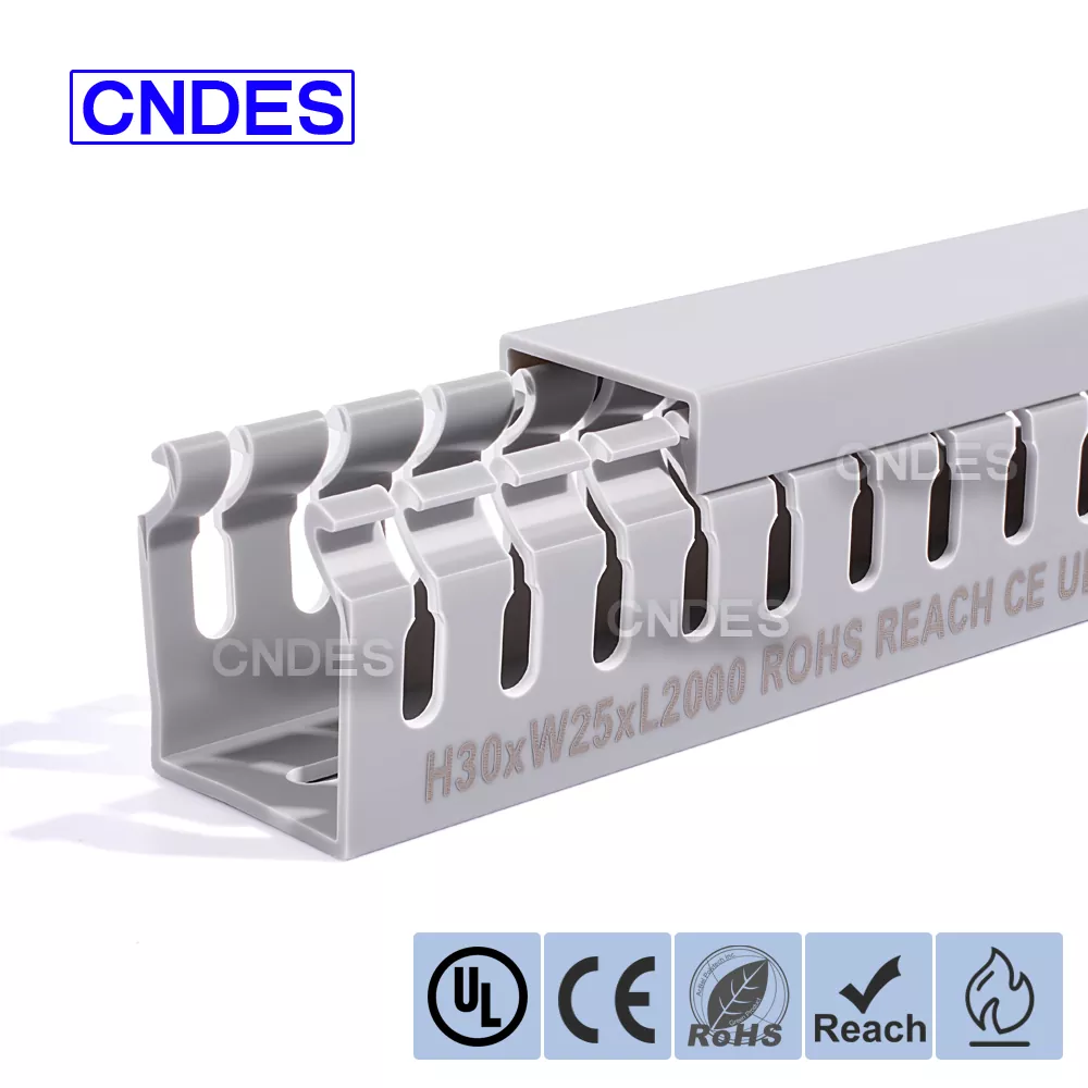 Szczelinowy kanał ochronny do przewodów PVC 30×25