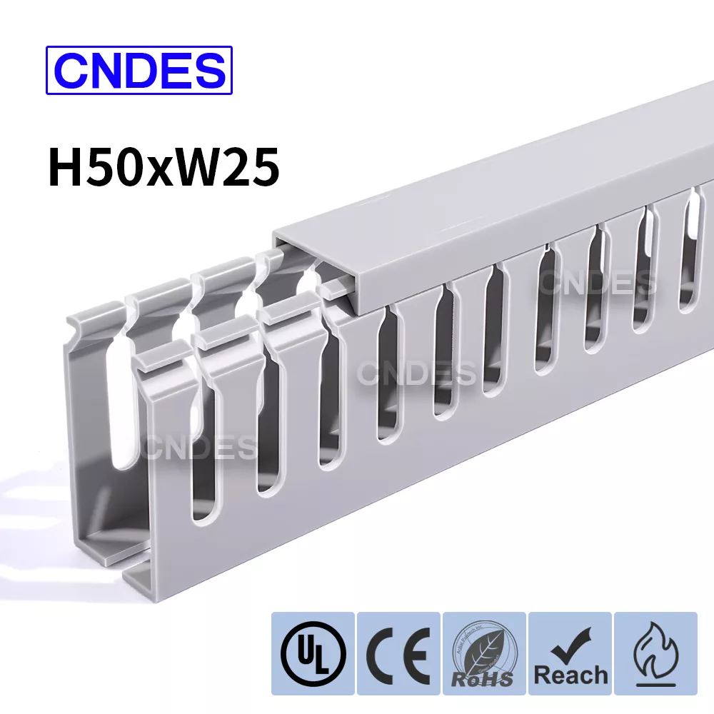 Szczelinowy kanał szafki elektrycznej z PVC o wymiarach 50 × 25 mm